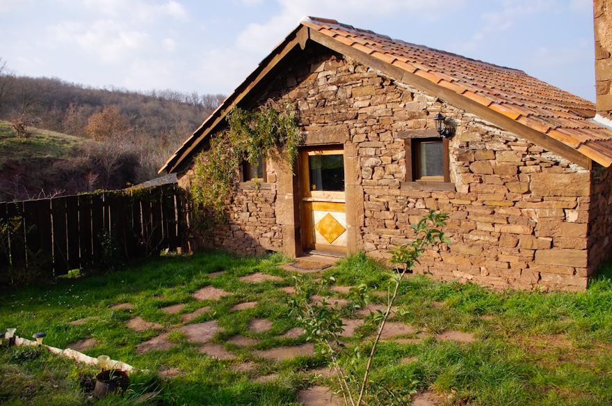 Gite Des Monts Saint-Izaire Екстериор снимка