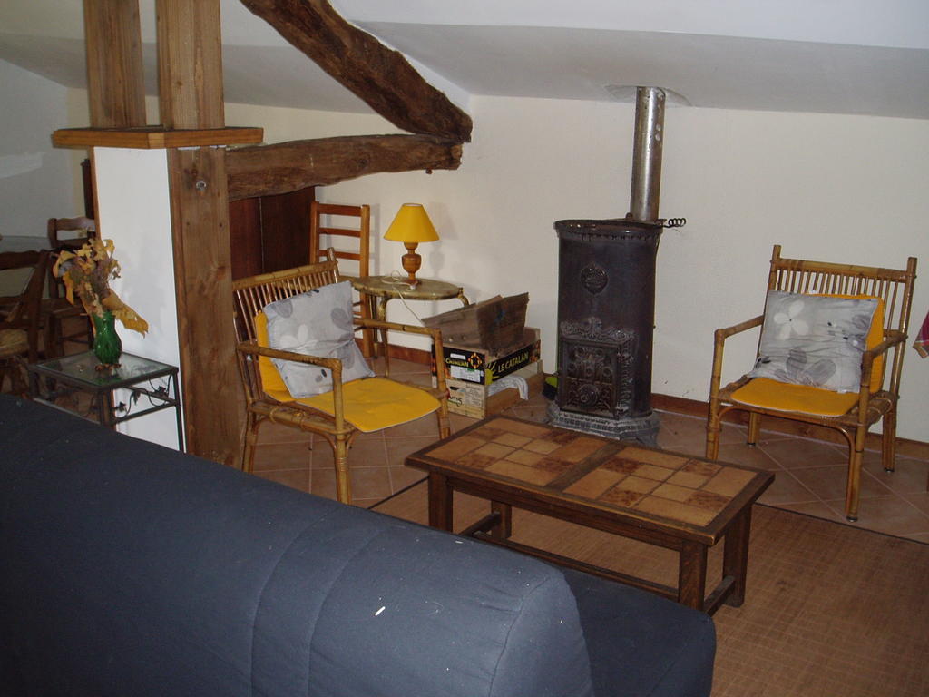 Gite Des Monts Saint-Izaire Стая снимка